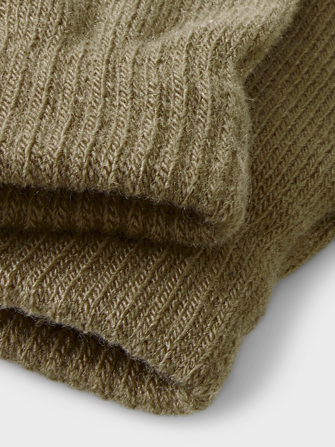 model_shot-front_full